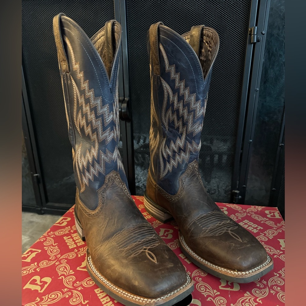 Ariat Mens boots: ATS Pro, Tycoon model 9.5 D